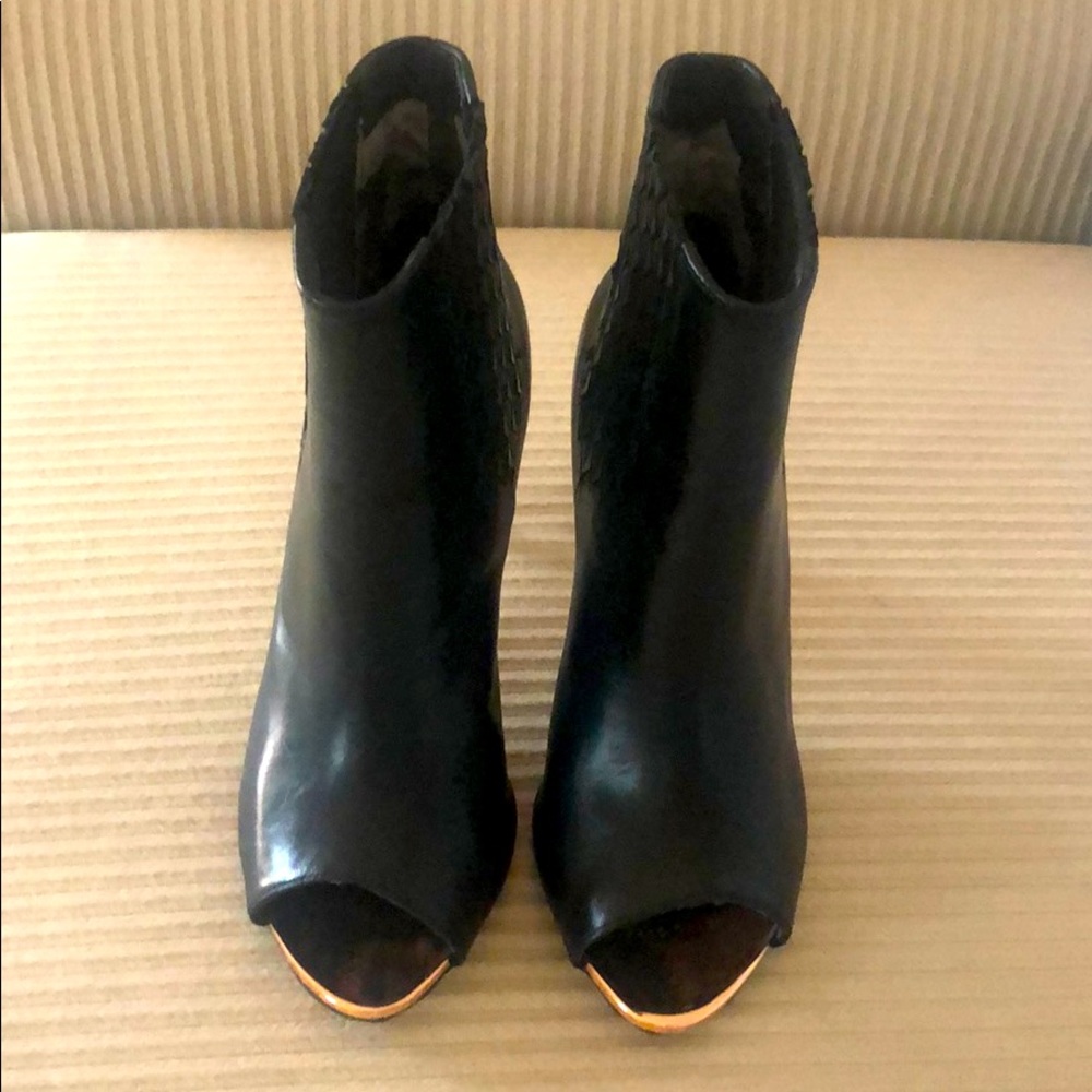 Ted Baker LONDON booties 37.5